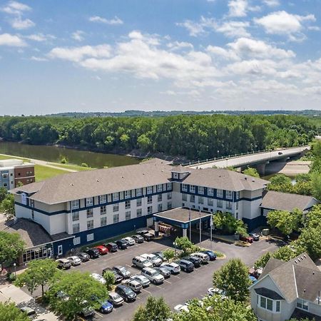 Townsquare Place Chaska Exterior foto